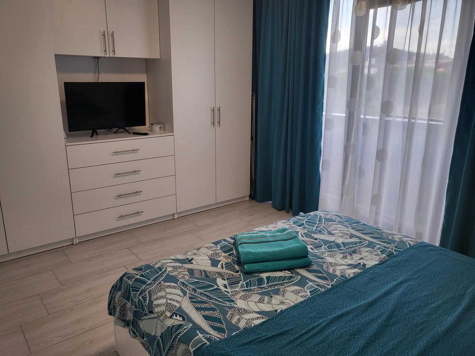 Apartament Alex, Dem Radulescu Римніку-Вилча Екстер'єр фото