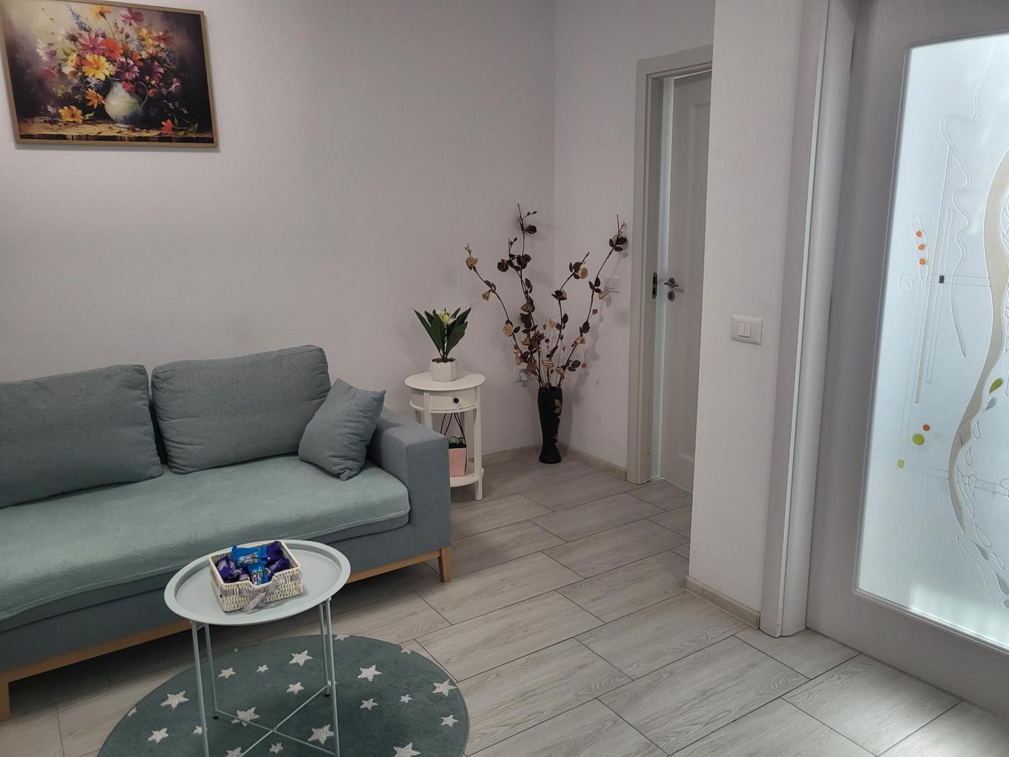 Apartament Alex, Dem Radulescu Римніку-Вилча Екстер'єр фото
